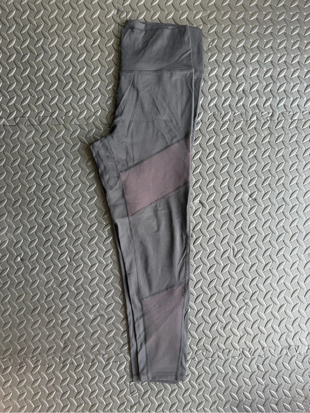 Zyia Active Mesh Panel Active Leggings Gray & Black Size 14-16